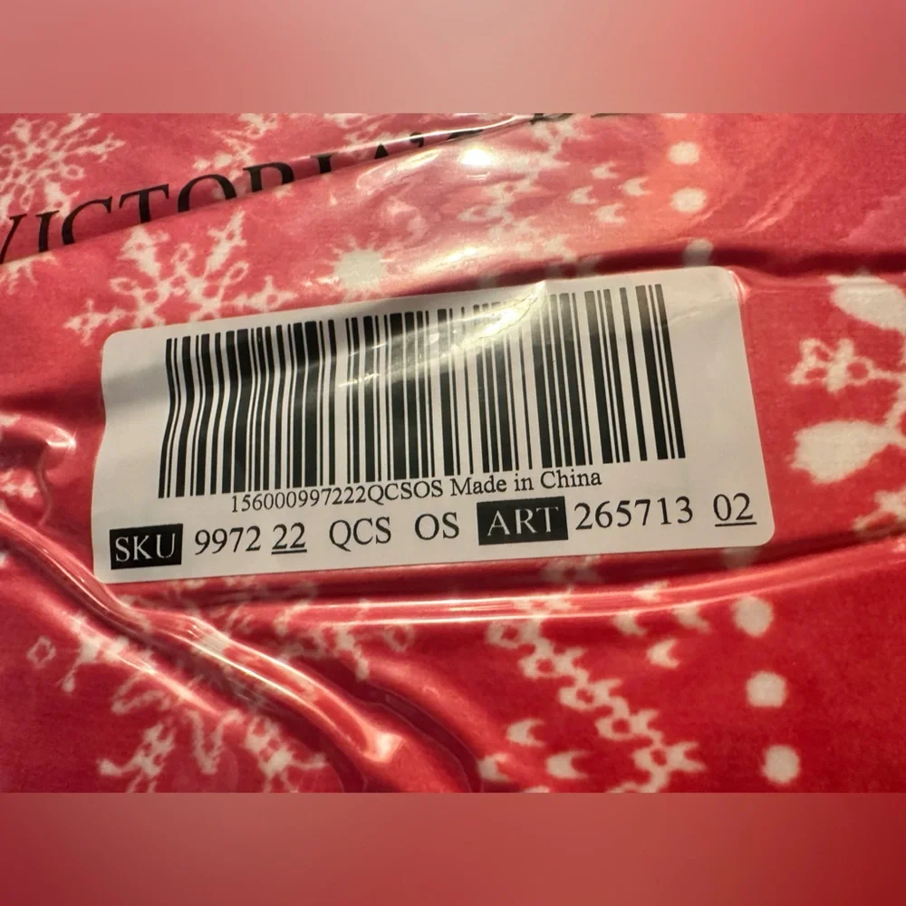 ❤️♥️💋NEW VICTORIA SECRET RED FAIR ISLE SNOWFLAKE ❄️ PLUSH FLEECE BLANKET